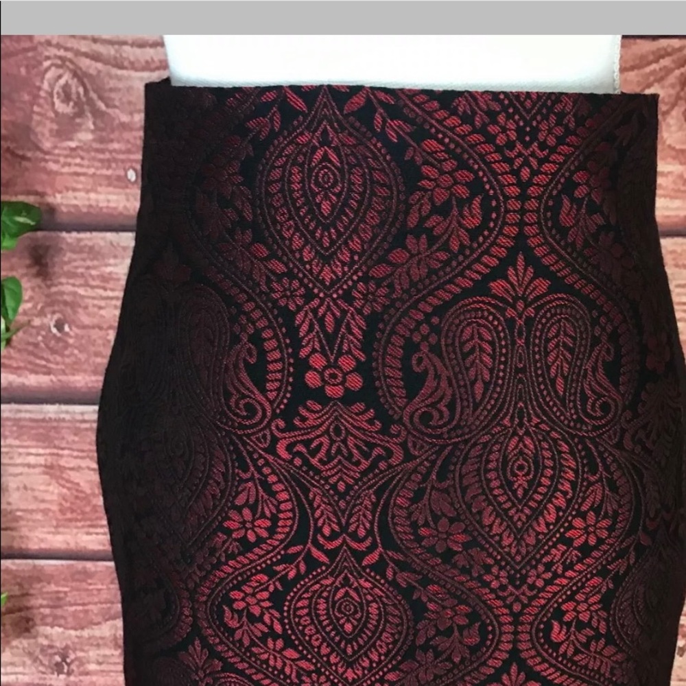 Pencil style Skirt - Picture 4 of 10